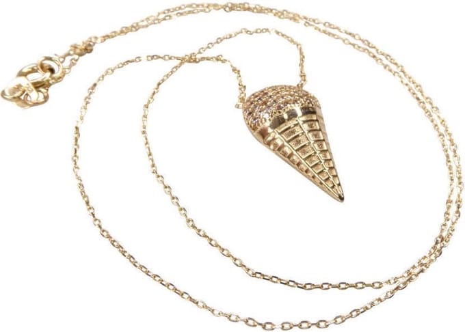 Gouden ketting met ijshoorn hanger