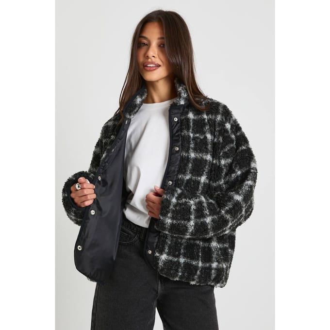 boohoo Dames Vierkant bedrukt teddyjasje met knoopsluiting | Zwart | Maat: 36