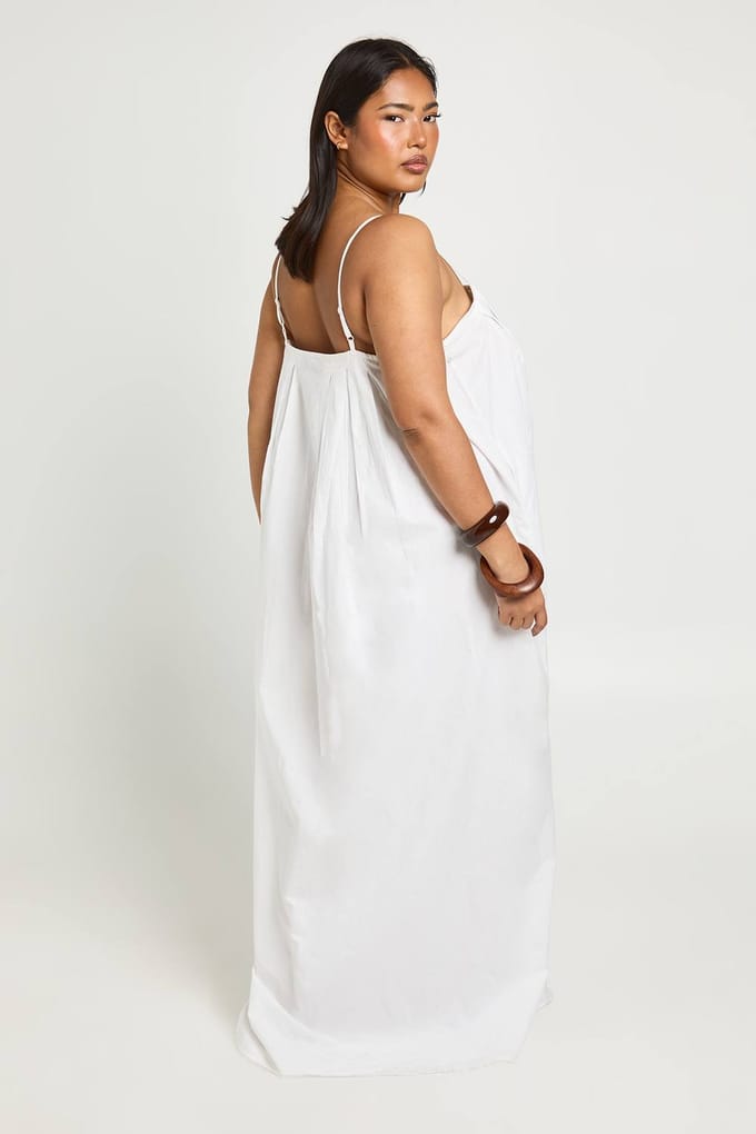 boohoo Dames Plus Katoenen Popeline Geplooide Volume Maxi Jurk | Wit | Maat: 44