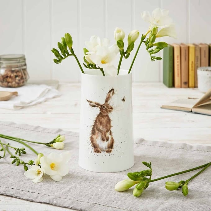 Wrendale - Vaas - The Hare and the Bee