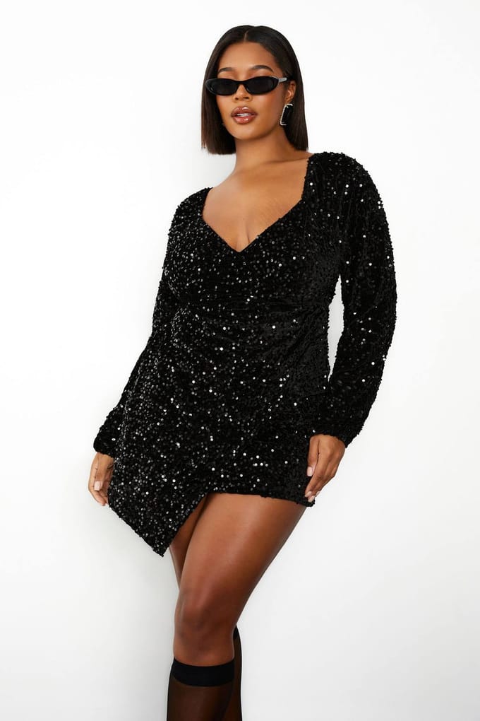 boohoo Dames Plus Fluwelen Swingjurk met Pailletten | Black | Maat: 24