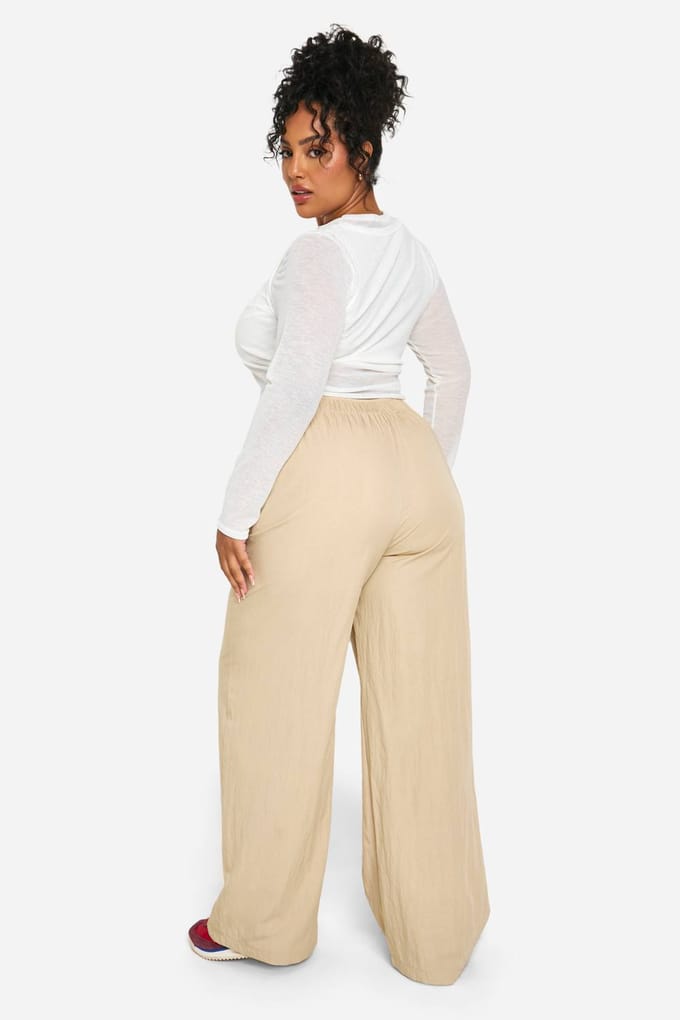 boohoo Dames Plus Nylon Broek met Wijde Pijpen | Steen | Maat: 46