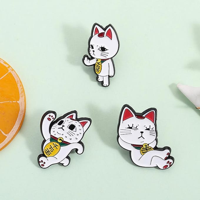 Cartoon Kat Spion Emaille Pin, Leuke Anime Broche, Reversspeld, Creatief Sieradencadeau