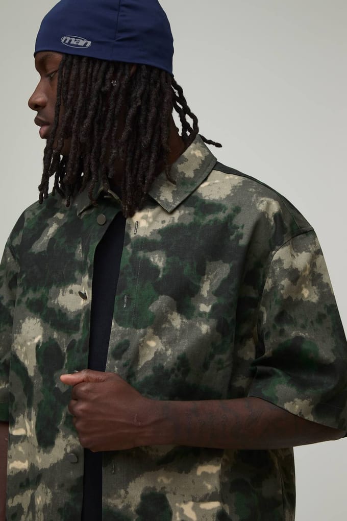 Oversized Shirt Met Korte Mouwen En Gewassen Camo Co-ord | Khaki | Size Medium