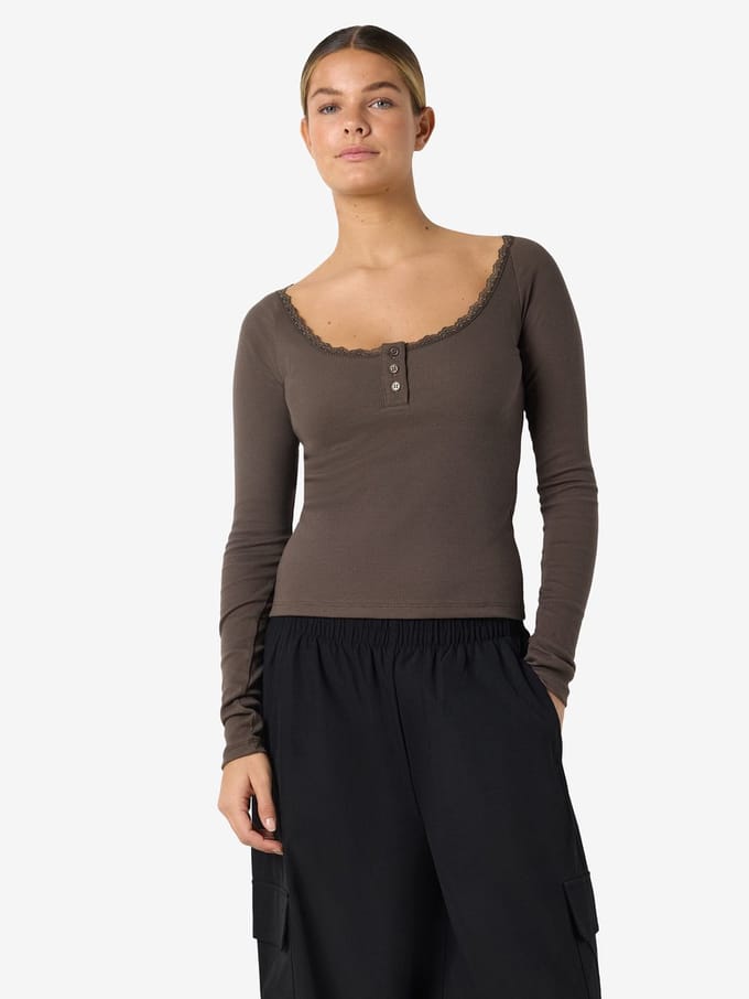 Noisy May Dames T-Shirt Knoopsluiting Ronde hals Kantboord