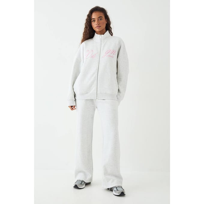 Dames DSGN Studio Script Funnel Neck Straight Leg Trainingspak | Ash Grey | Maat: 2XL