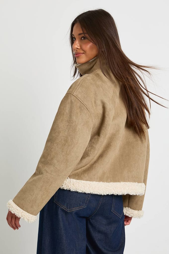 boohoo Dames Suede hoge kraag, bontgevoerde pilotenjas | Stone | Maat: 10