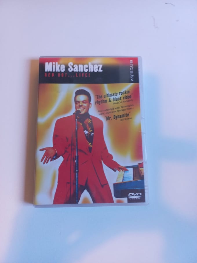 Mike Sanchez - Red Hot... Live