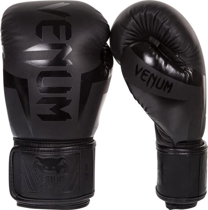 Venum Elite Bokshandschoenen (black/black) - 10 OZ