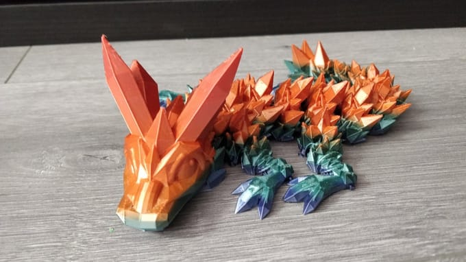 Baby Kristal gearticuleerde Draak 3D geprint