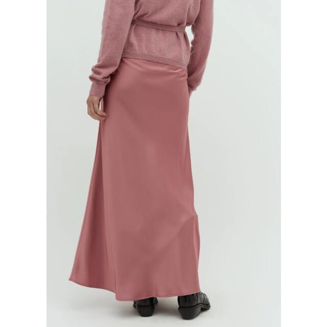 Roze lange satijnen rok Maila - mbyM
