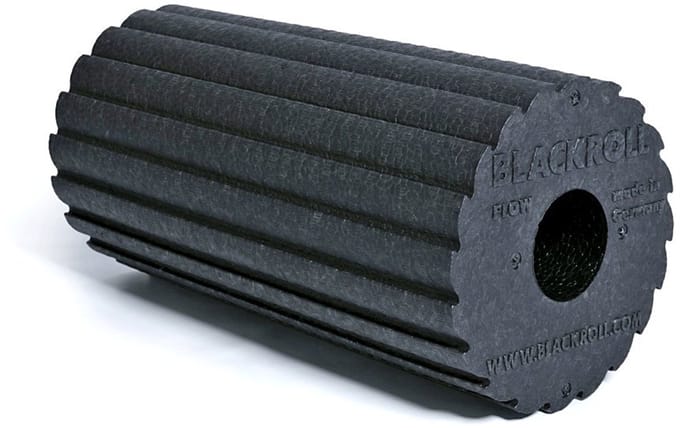 Blackroll Flow Foam Roller 30 cm met geribbeld oppervlak voor extra stimulatie - Zwart