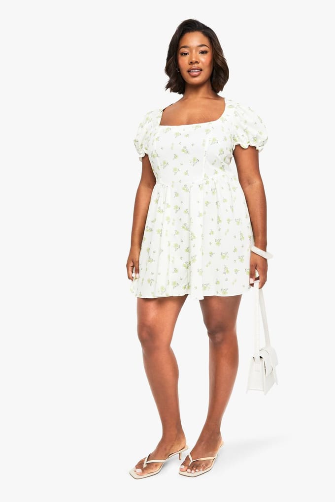boohoo Dames PLUS PUFF MOUW DITSY MELKMEISJE JURK | Ivory | Maat: 28