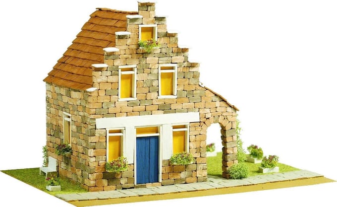 Huismodel Bouwpakket Schaal 1:50 Engelse Landhuis Stijl - Multicolor