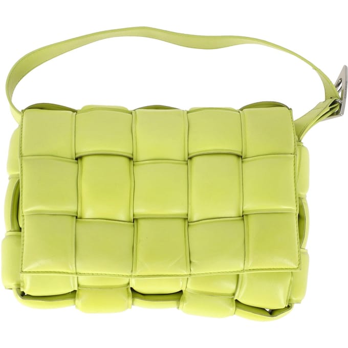 Bottega Veneta gewatteerde cassette schoudertas in pastelgroen lamsleer