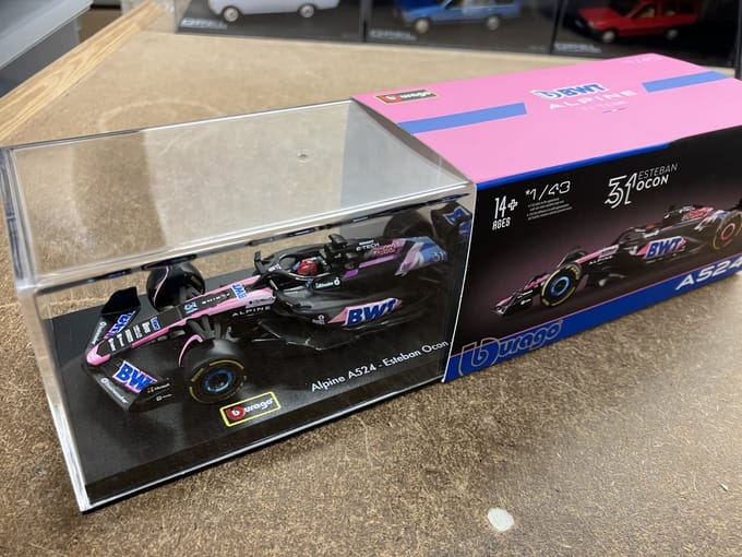 Bburago - BWT Alpine F1 A524 - Esteban Ocon - 2024 LUXE - 1:43