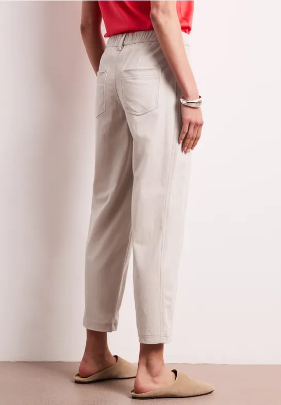 High Waist Barrel Leg broek in Casual Fit