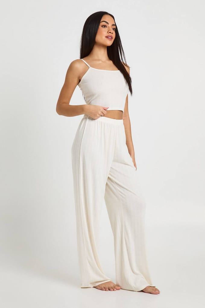 boohoo Dames Pointelle Hemdje En Wijde Pyjama Broek Set | Beige | Maat: 8