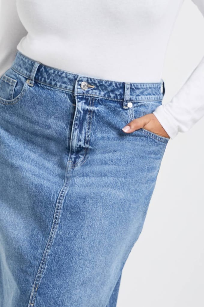 boohoo Dames Plus Denim Midaxi-rok | Mid Wash | Maat: 26