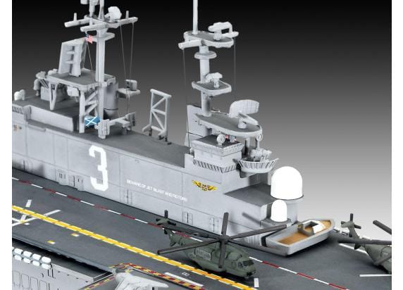 Revell Modelbouwpakket Militaire voertuigen - 05178 Assault Carrier USS WASP CLASS Plastic - 1:700 - Modelbouw