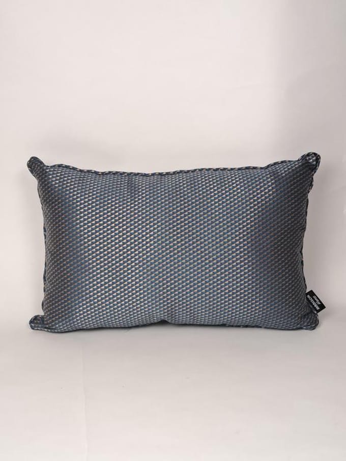 Madison sierkussen Pisa petrol 60x30 cm