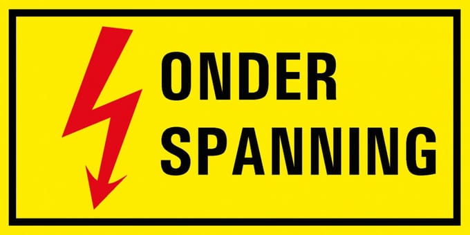 Onder spanning sticker 400 x 200 mm