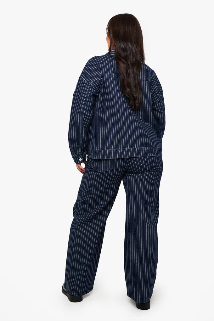 boohoo Dames Plus gestreepte jeans met wijde pijpen | Indigo | Maat: 46