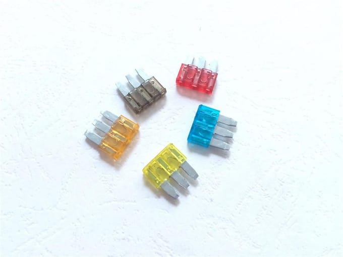 50 stuks Micro 3 Pins Blade Zekeringhouder Puller Set Voor Ford Focus Mondeo Dodge JEEP gray