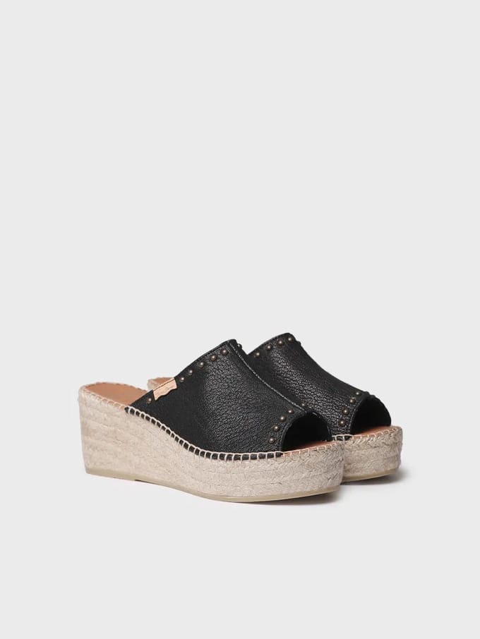 Dames espadrille zonder achterkant van leer met sleehak en studs | MODENA