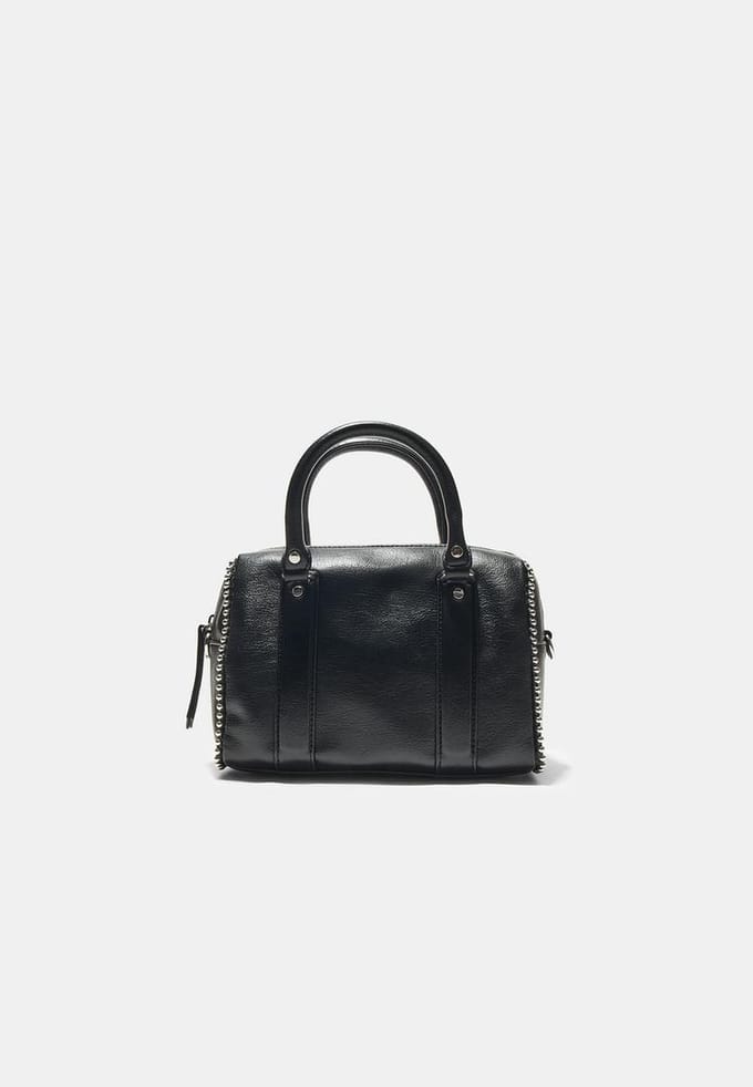 Stradivarius Bowlingtas met studs  Zwart OS