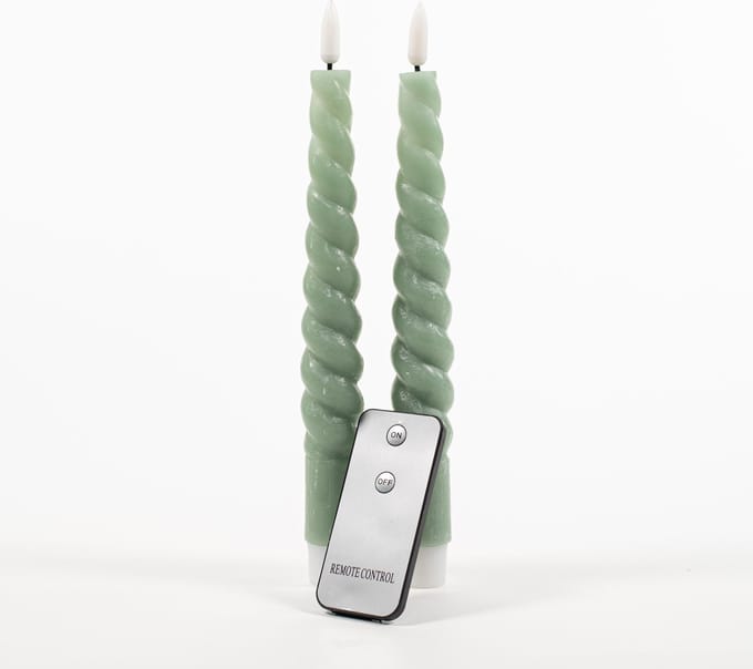Anna's Collection LED dinerkaarsen swirl - jade groen - 2x st - 23 cm