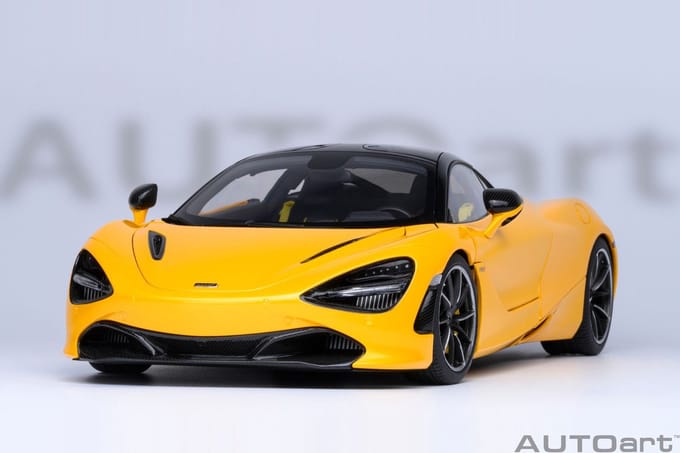 AUTOart 1/18 McLaren 720S, Volcano Yellow