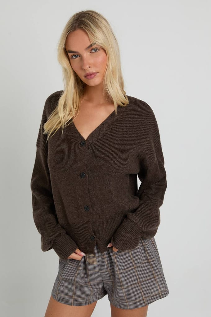 boohoo Dames Premium ribgebreide cardigan met knoopdoorloopdesign | Chocolate | Maat: Medium