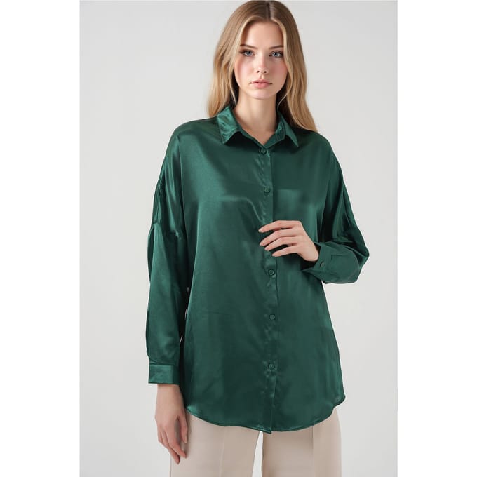 Overgrote Satijnen Knop-Front Shirt