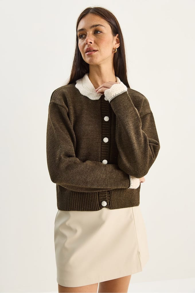 Dik Geribde Brei Cardigan met Knopsluiting