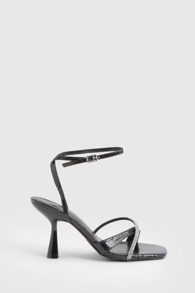 boohoo Dames Ruime pasvorm Diamante Cross Over bandjeshakken | Black | Maat: 3
