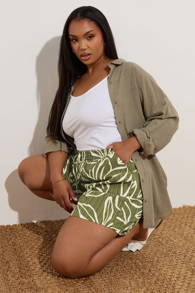 Yours Short Met Bloemenmotief Met Textuur In Groen Size 62-64