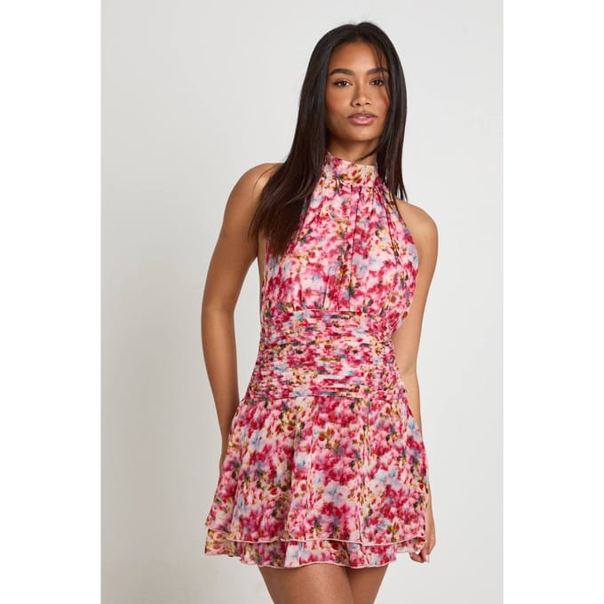 boohoo Dames Gebloemde Geplooide Mini-jurk Van Chiffon | Roze | Maat: 42