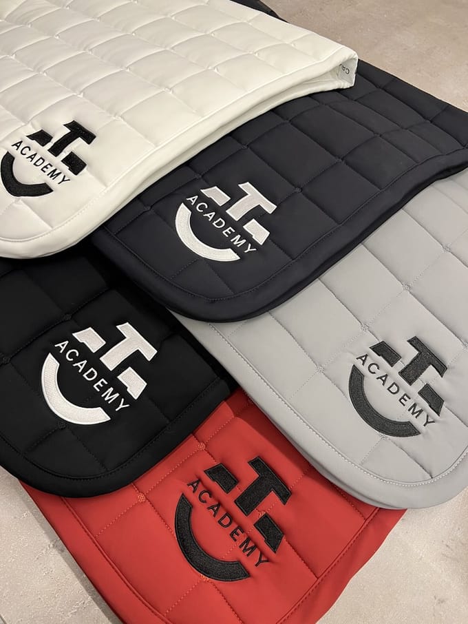 Cavalleria Toscana CT Academy Quilted Zadeldek Full Rood Jump