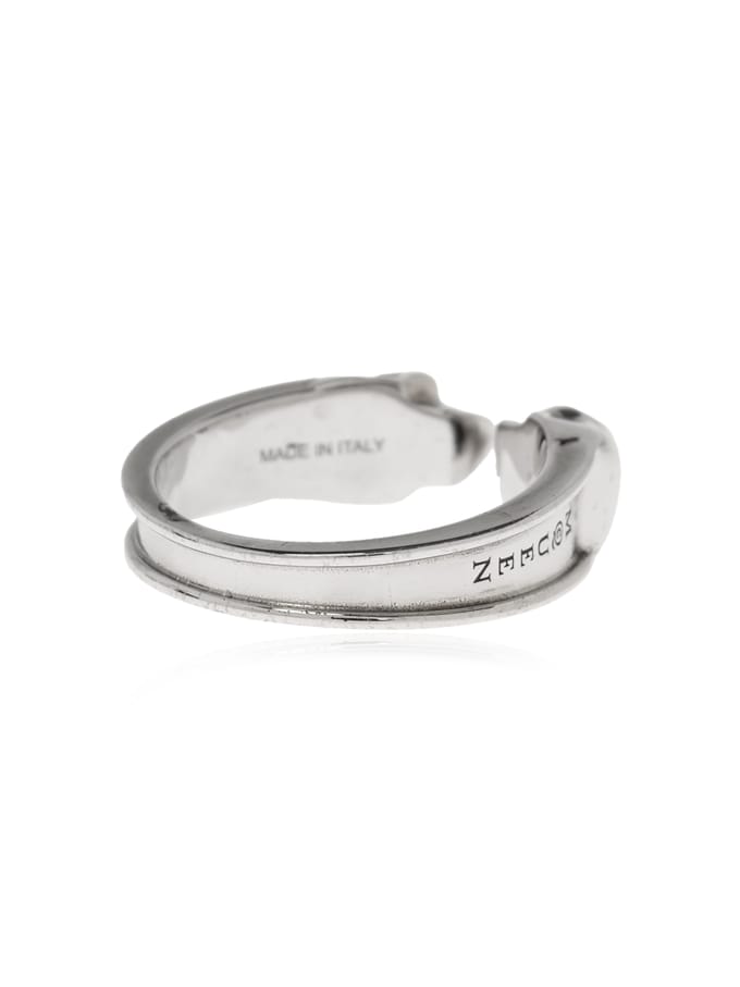 Ring met dubbele schedel
