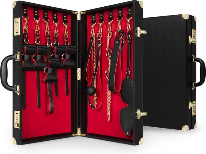 Bedroom Fantasies - Bondage Koffer 11 Stuks - PU Leer