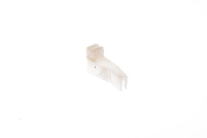 Insulating piece