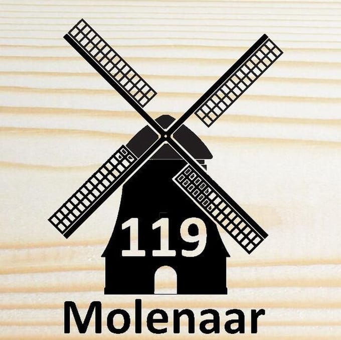 Van hout gemaakte naambord voordeur - 20x20cm - Molen