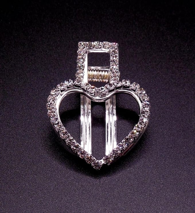 Duckklem hart zilverkleurig strass