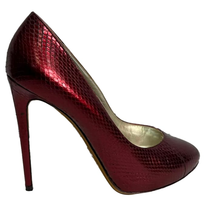 Dolce & Gabbana pumps met reliëf in rood leer