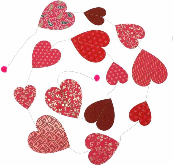 MoreThanHip - Papieren verticale slinger met rode hartjes - Corazon - 200 cm