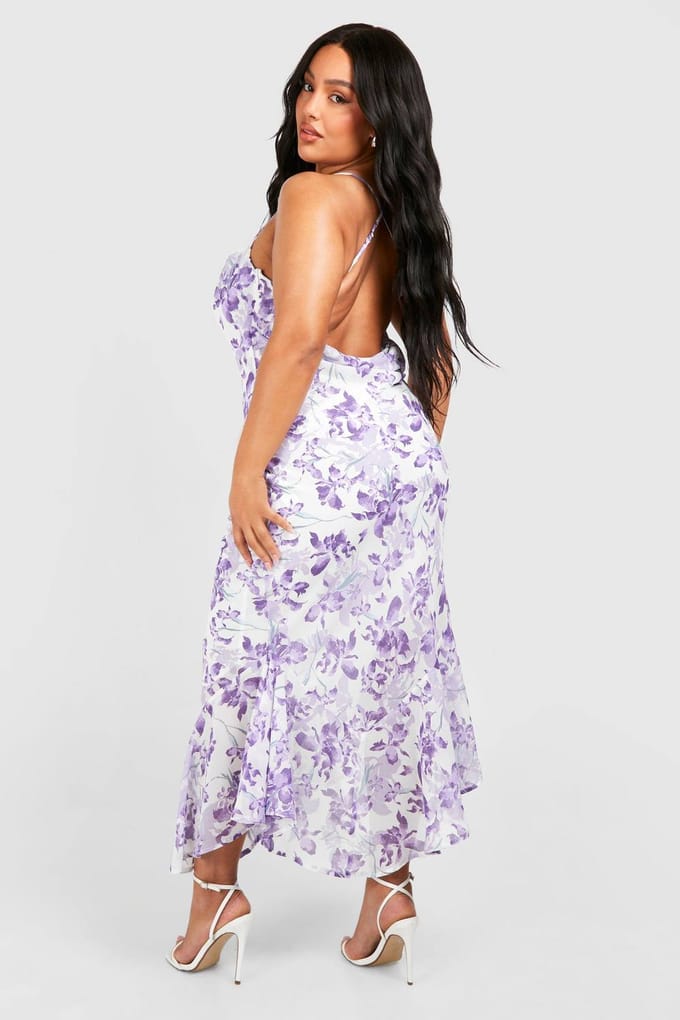 boohoo Dames Plus Floral Cowl-back Asymmetrische Maxi-jurk | Violet | Maat: 56