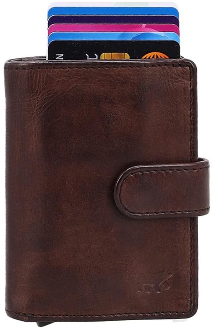 Bear Design Bobby Pasjeshouder CL15689 - Brown – Van leer – Bear Design Bobby CL15689 is een leren pasjeshouder voor wie vooral pasjes meeneemt en minder behoefte heeft aan een grote portemonnee