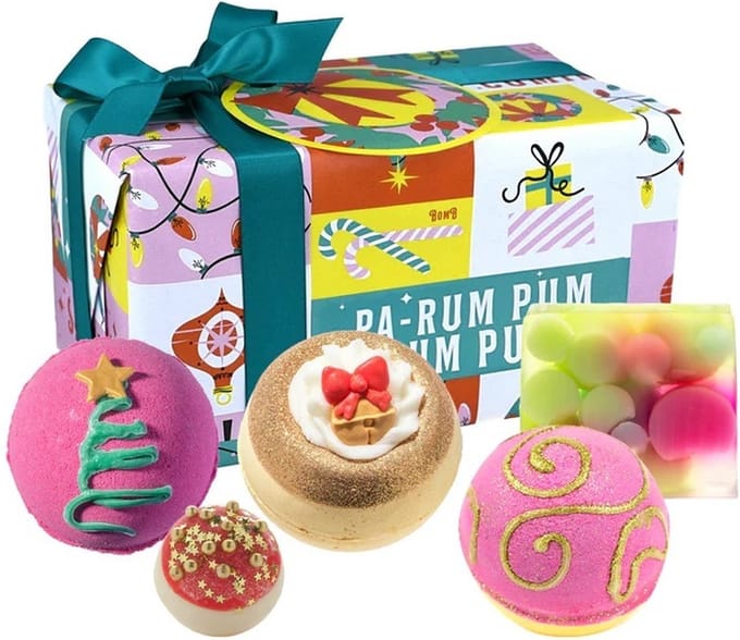 Bomb cosmetics jingle bell pack