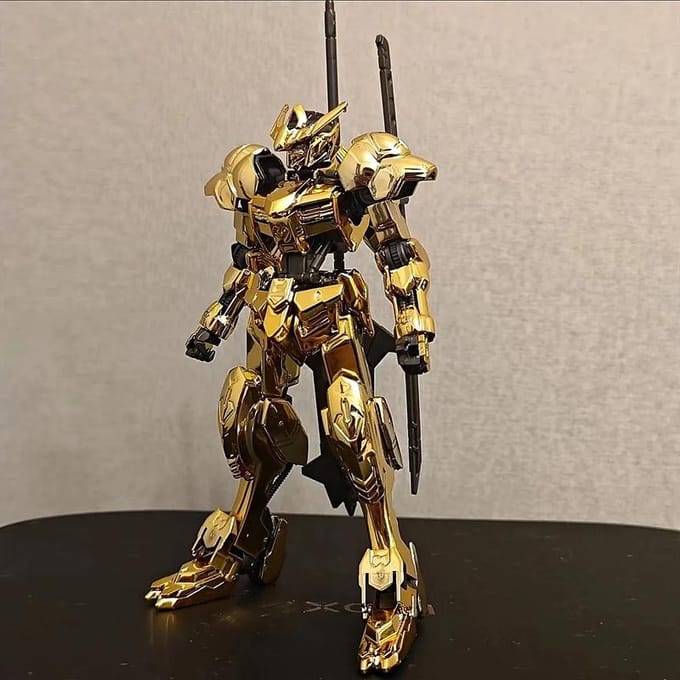 HG 1/144 B001 Barbatos Version Plaqué Orphans de Fer Modèles à Assembler Figurines d'Action Décoration de Bureau Cadeaux Jouets beige